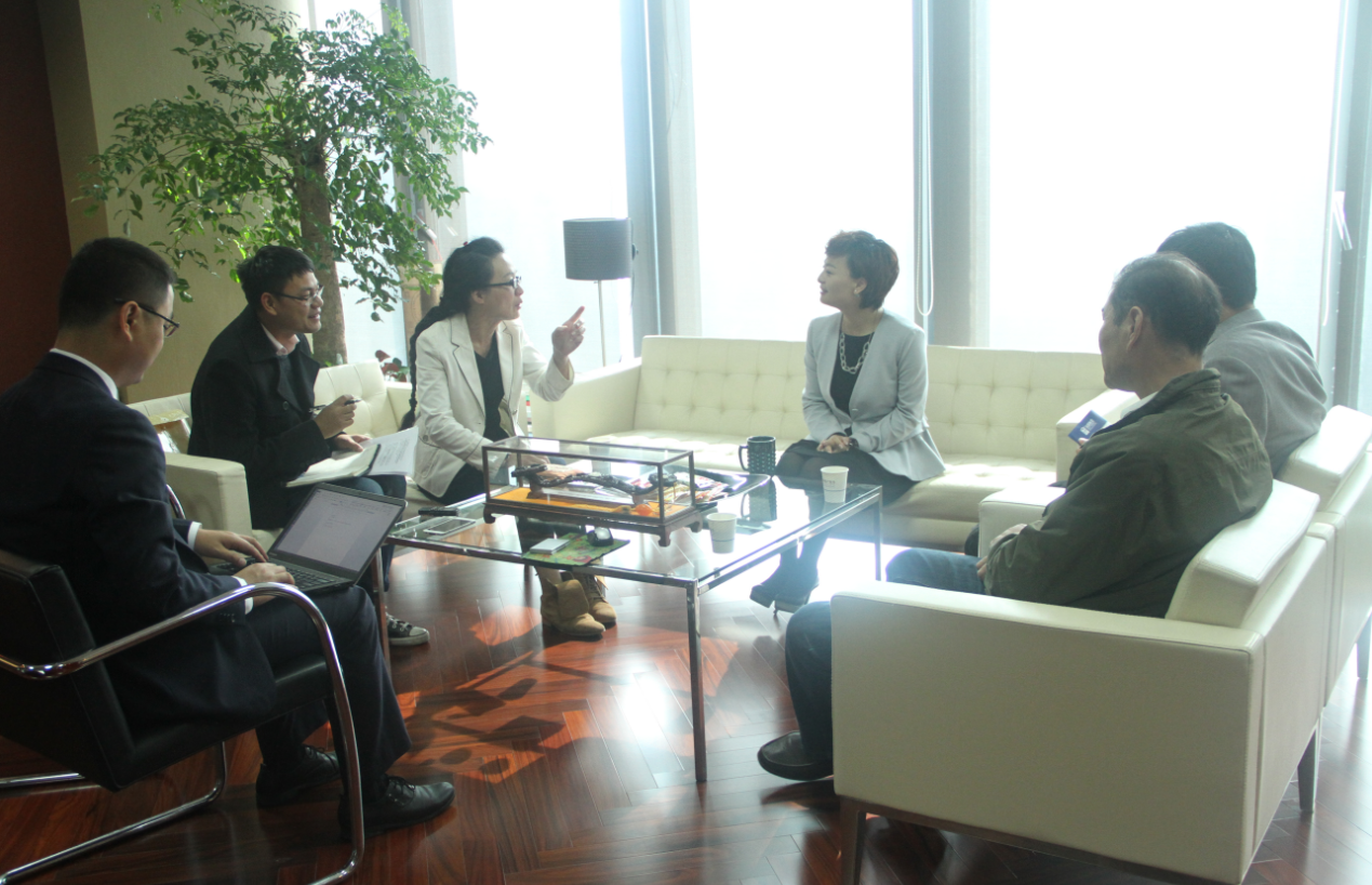 宝运莱物业董事长韩芳女士接受西湖区物业管理协会专访